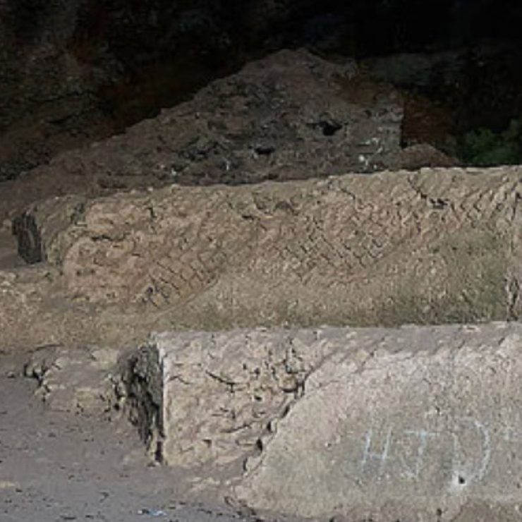 Capri e il mistero della Grotta di Matromania: un viaggio tra storia, mito e bellezza