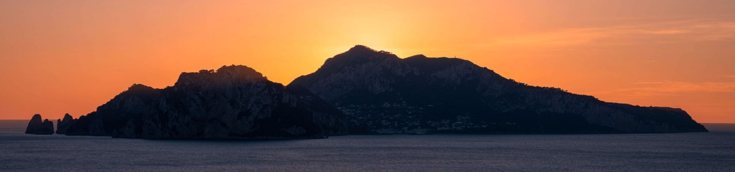 Il tramonto a Punta Carena: quando il sole si tuffa nel mare